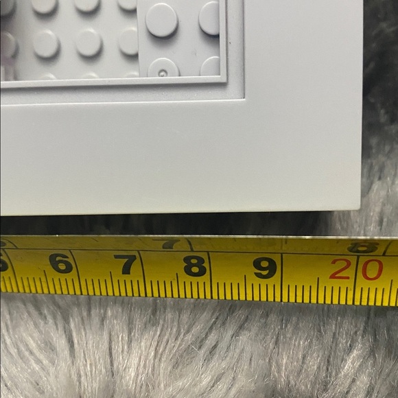 LEGO Display Shelf with Minifigures - Gray and Red - Picture 15 of 16